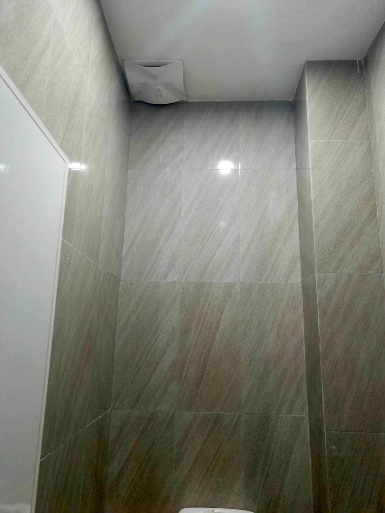Kos Bu De 24 Homestay *