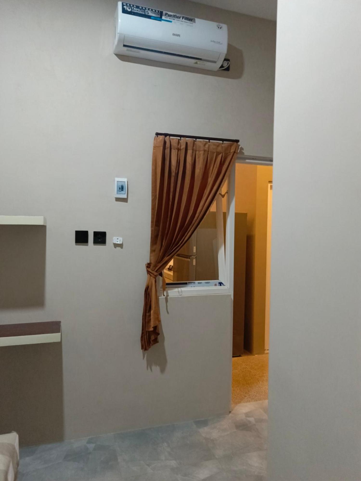 Kos Bu De 24 Homestay *