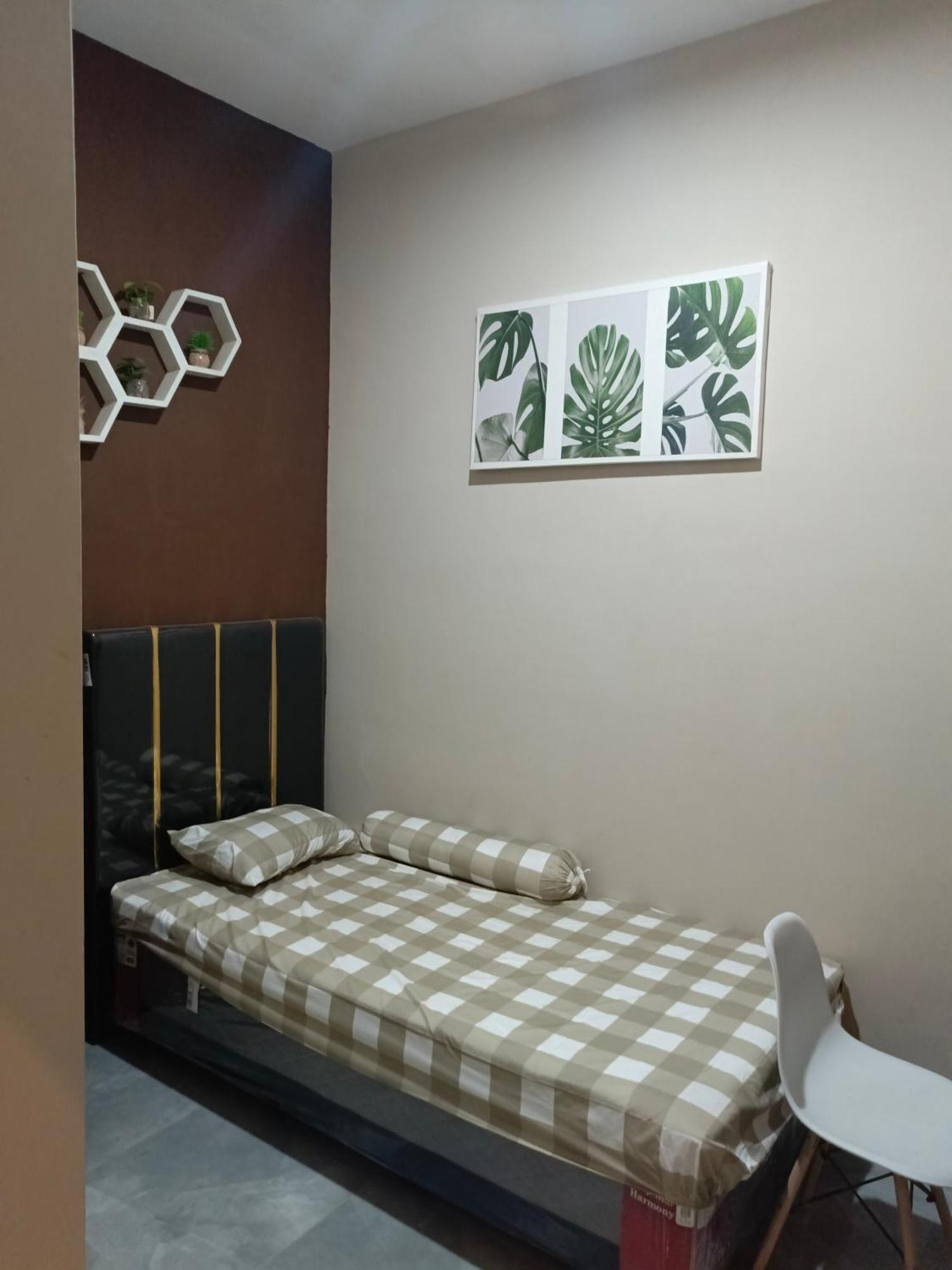 Kos Bu De 24 Homestay Malang